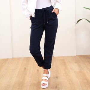 NWT JUDY BLUE CUFFED JOGGERS IN NAVY, SIZE 3 (size 26)